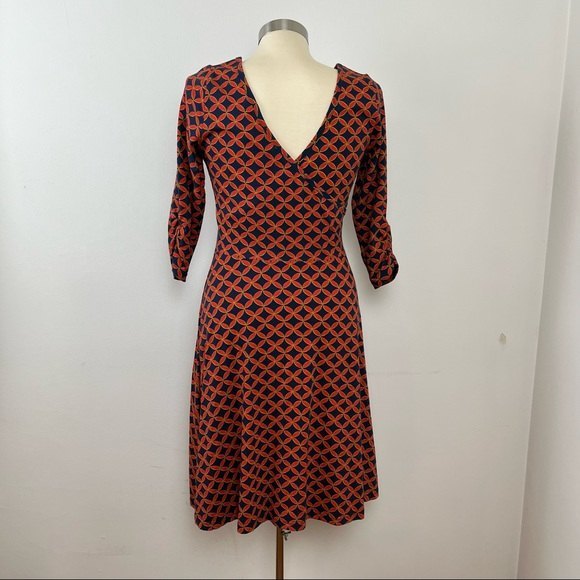 Mata Traders Organic Cotton Jersey Fit and Flare V- back Red Patterned Dress S - Picture 9 of 13